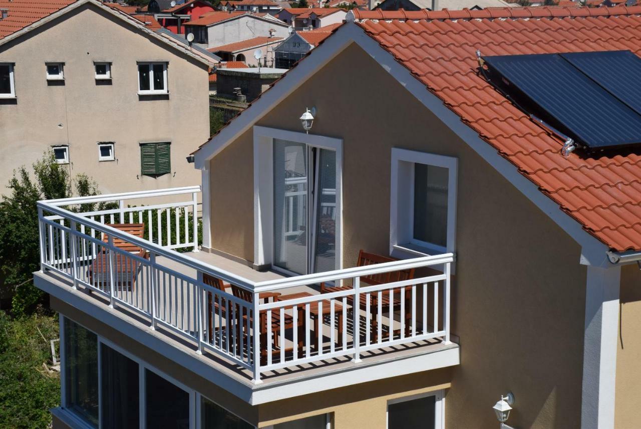 Apartments Zelic Vodice Exterior foto
