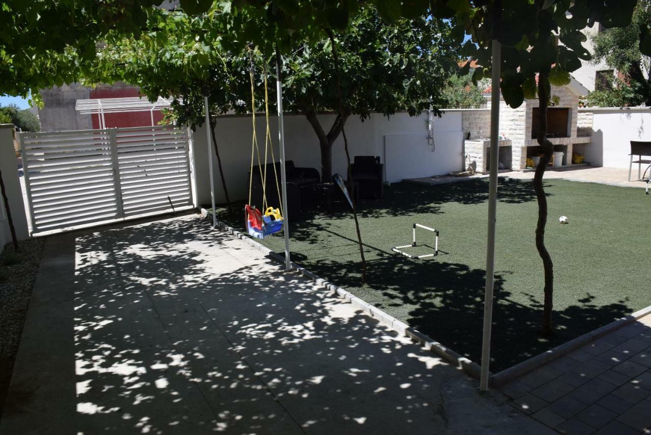 Apartments Zelic Vodice Exterior foto